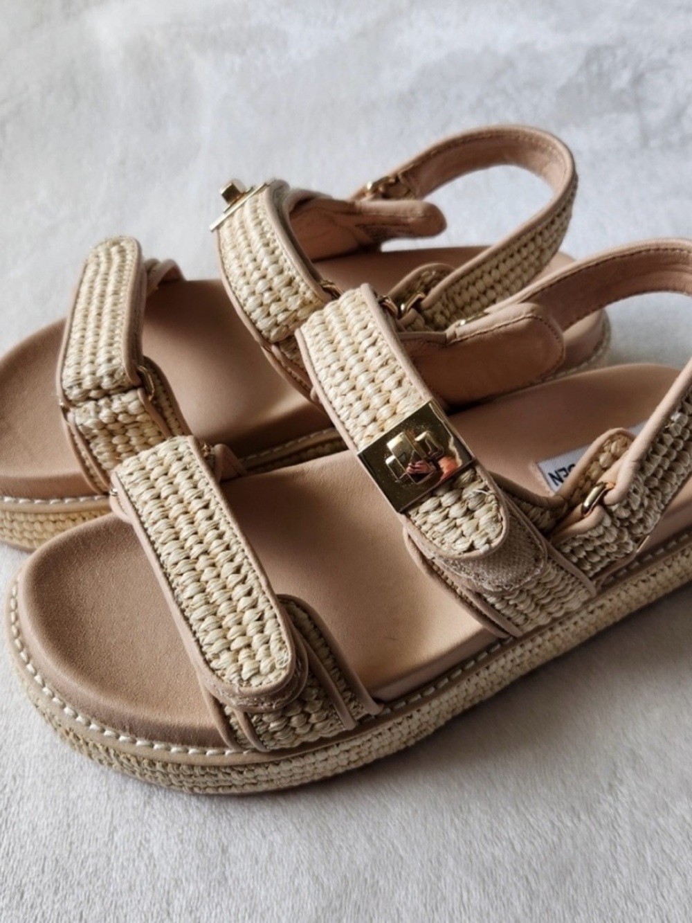 NEW!Steve Madden Woven Platform Sandals w Gold SIZE 7